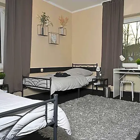 Hotell Pott - Steele 3*